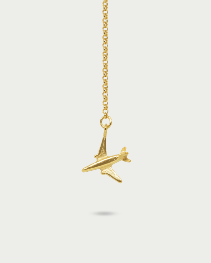 COLLAR OVERFLY