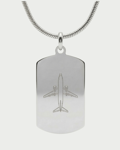 Collar con placa Boeing 737 personalizable — grabado aviación acabado plata