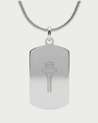 Collar con placa torre de control MAD Madrid Barajas — grabado ATC acabado plata