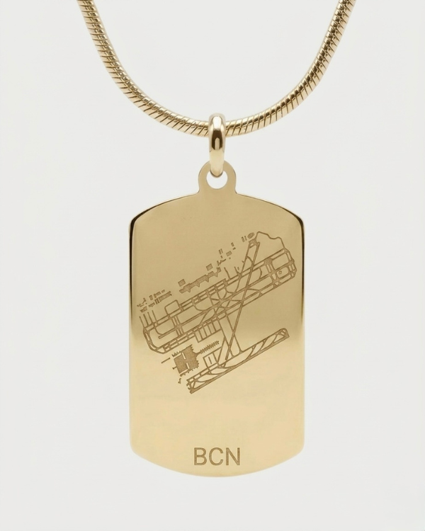 Collar con placa plano aeropuerto BCN Barcelona El Prat — grabado acabado oro