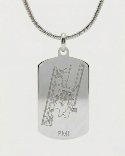 Collar con placa plano aeropuerto PMI Palma de Mallorca — grabado acabado plata